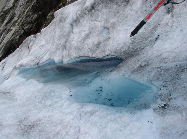 25 - Small lakes in the ice