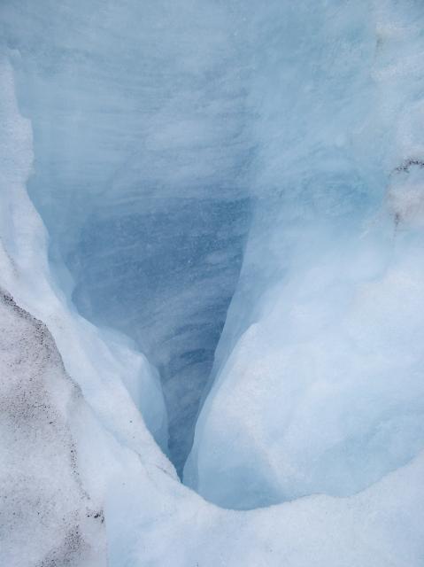 30 - Tunnels carved by Water